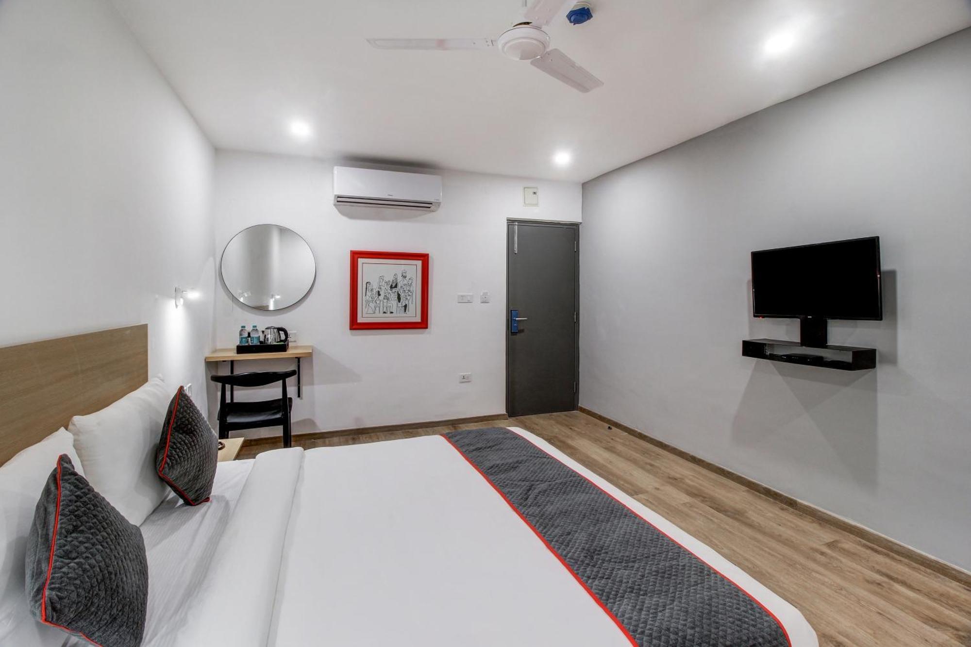 Отель Super Townhouse Rcc Majestic 397 Lb Nagar Хайдарабад Экстерьер фото