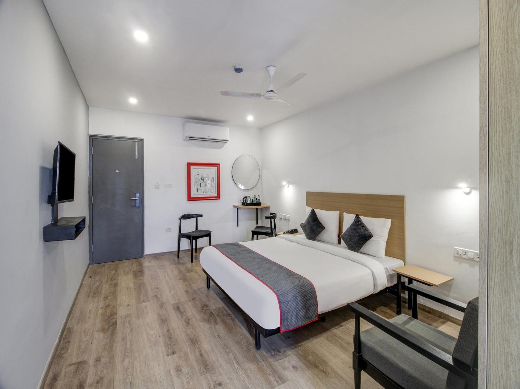 Отель Super Townhouse Rcc Majestic 397 Lb Nagar Хайдарабад Экстерьер фото