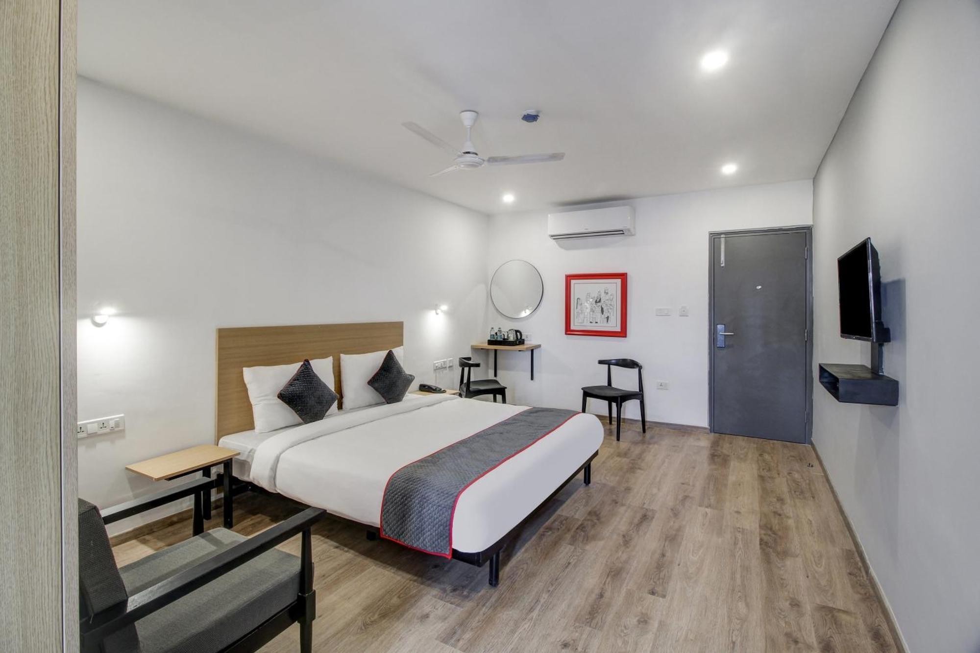 Отель Super Townhouse Rcc Majestic 397 Lb Nagar Хайдарабад Экстерьер фото